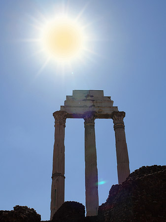 Dioskurentempel mit Sonne