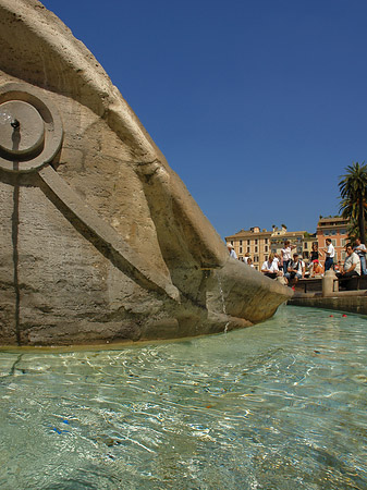 Fotos Schiff im Barcaccia Brunnen | Rom