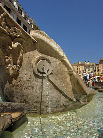 Fotos Schiff im Barcaccia Brunnen