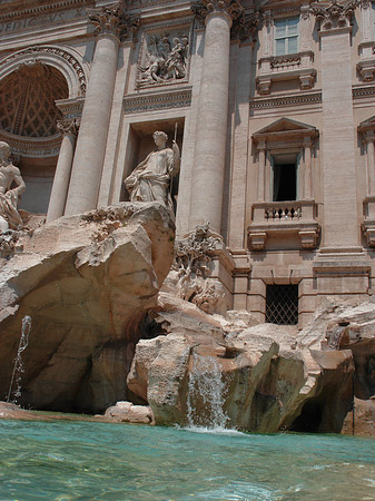 Foto Statuen am Trevibrunnen - Rom