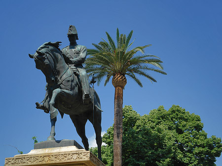 Fotos Statue von Carlo Alberto | Rom