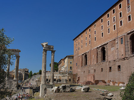 Tabularium mit dem Concordiatempel Fotos