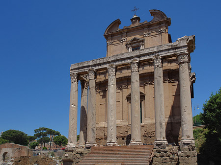 Fotos Tempel des Antoninus Pius und der Faustina | Rom