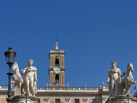 Statuen der Dioskuren Fotos
