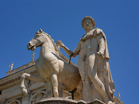 Fotos Statuen der Dioskuren