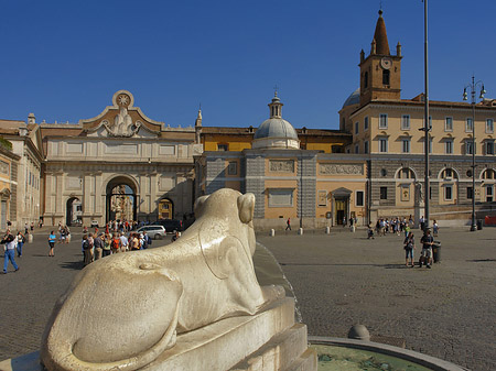 Foto Porta del Popolo mit Löwenbrunnen - Rom
