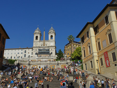 Treppe mit Kirche Foto 