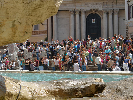 Foto Menschen am Brunnen - Rom
